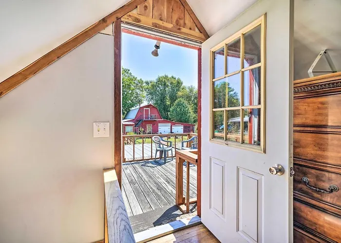 Holiday home 'the Rockhouse Cottage' With Deck On Farm! Tulsa